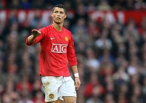 前球员回忆:07年与C罗交换球衣后送人,当时未意识其价值与意义